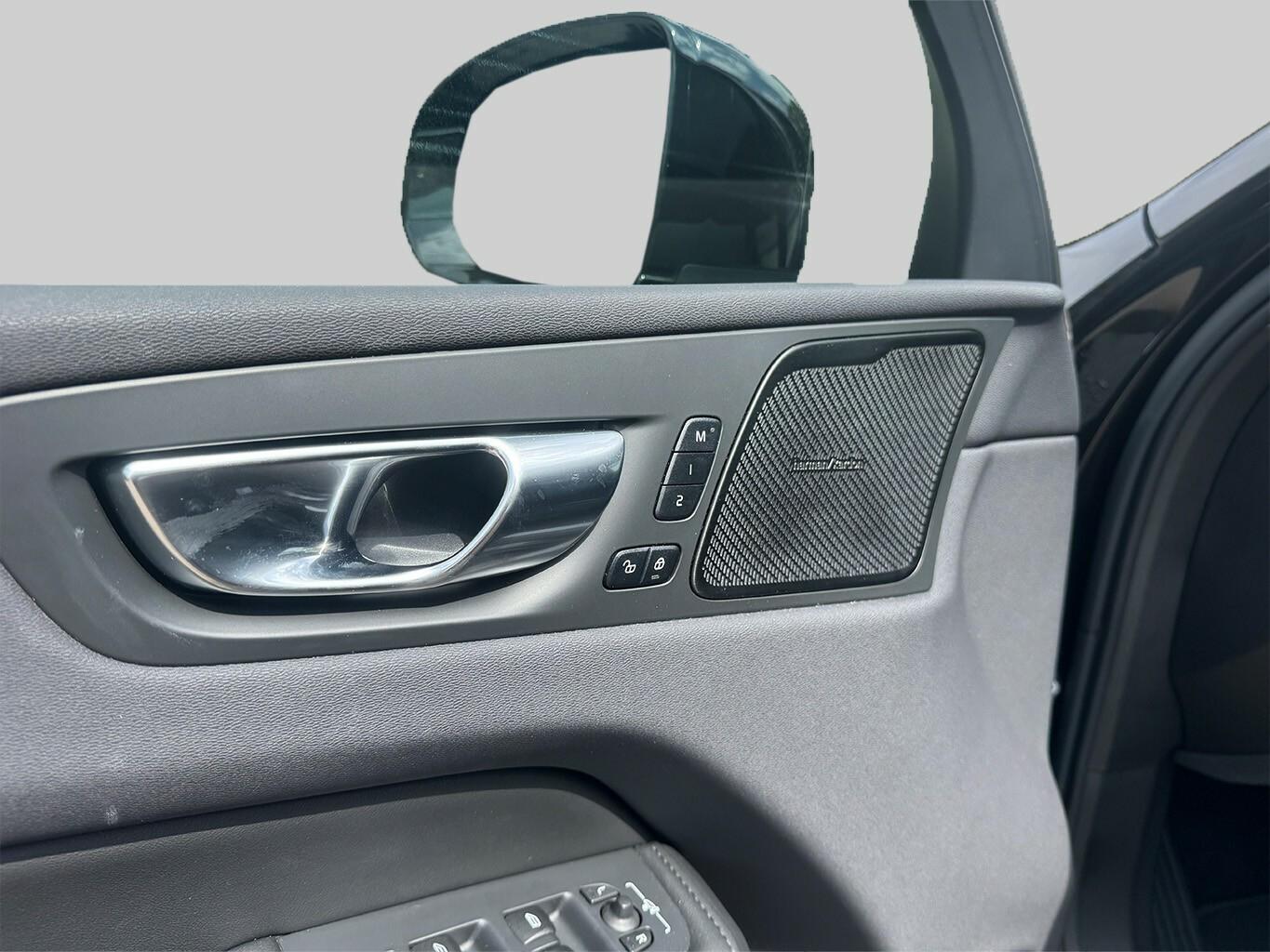 Volvo XC60 B4 Plus Bright Mild-Hybrid, миниатюра 13