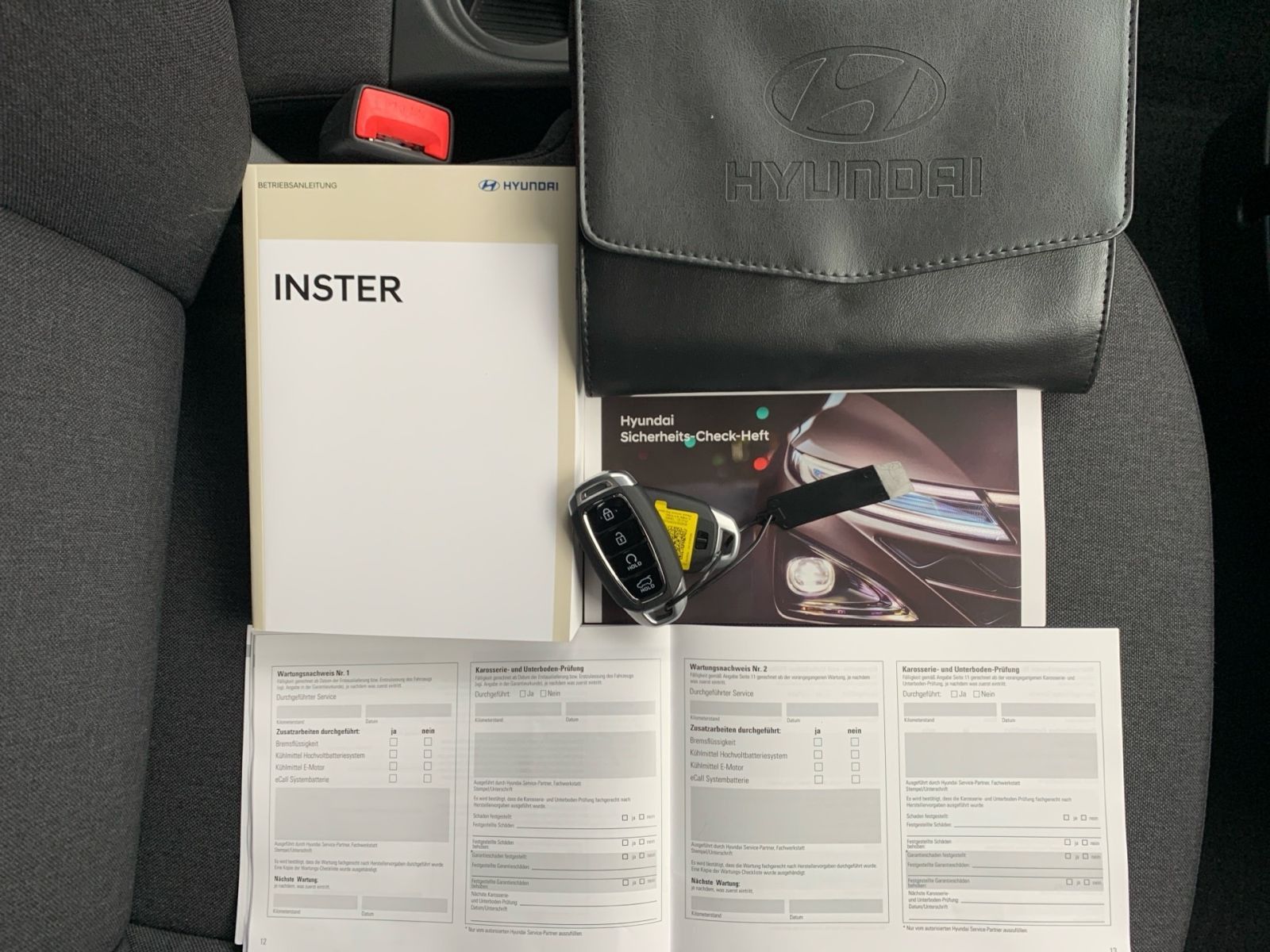 Fahrzeugabbildung Hyundai INSTER EV 49 kWh Select Effizienz-Paket Navi