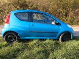 Peugeot kleiner Flitzer Peugeot 107 - Peugeot 107 aus 2005