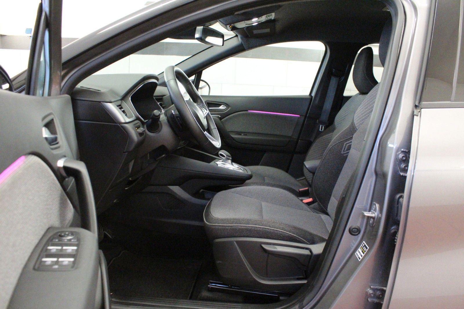 Fahrzeugabbildung Renault Captur Mild Hybrid 160 EDC Techno *Ganzjahresrei