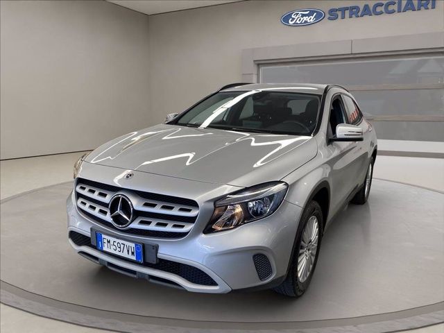 Mercedes-Benz MERCEDES GLA 180 d Business auto del 2018