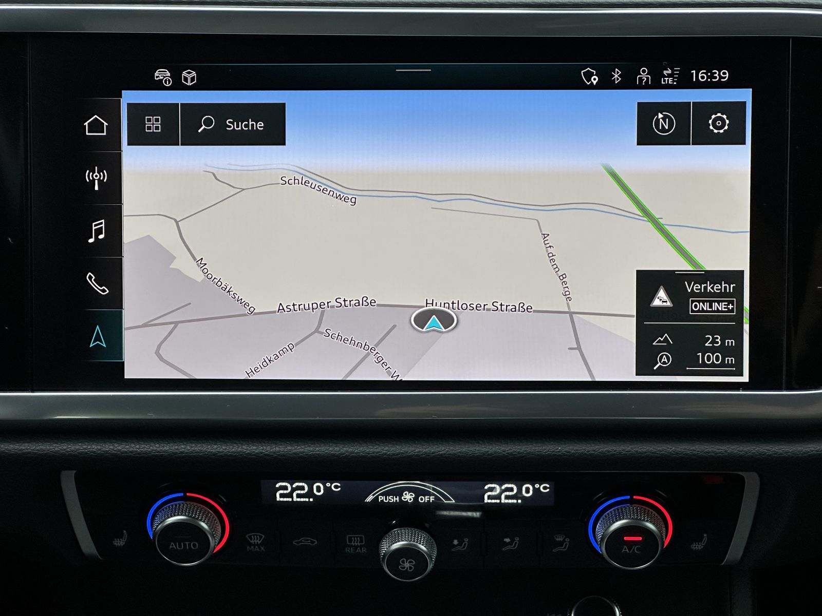 Fahrzeugabbildung Audi Q3 SpB 35 TFSI NAV+LED+ACC+V-COCKPIT+19ZOLL+SHZ