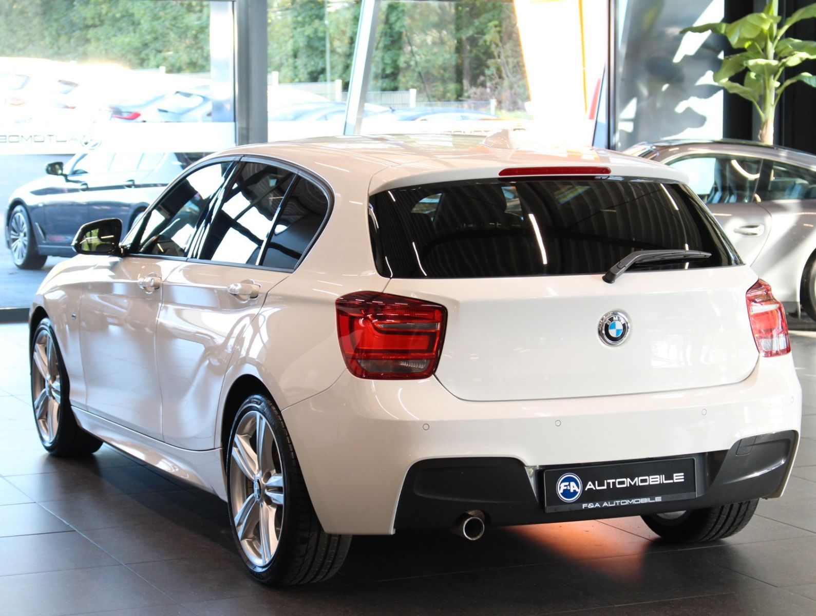 Fahrzeugabbildung BMW 120 d M Sport Navi*Bi Xenon*1. Hand*HiFi