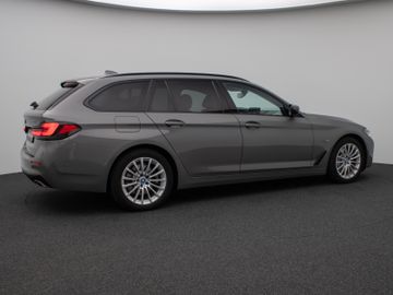 Fahrzeugabbildung BMW 530e xD Kamera Laser HUD DAB HiFi AHK ACC Komfor
