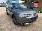 Mitsubishi Outlander 2.2 DI-D Instyle ClearTec 4WD*Tüv Neu* - Mitsubishi aus 2014