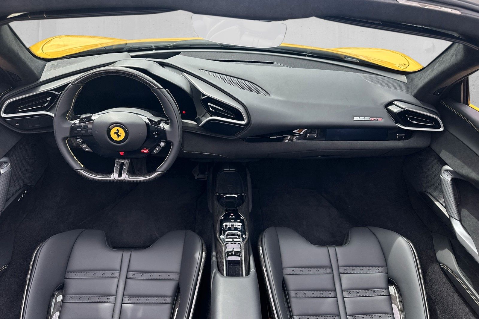 Fahrzeugabbildung Ferrari 296 GTS*Lift*Daytona Racing*Carbon