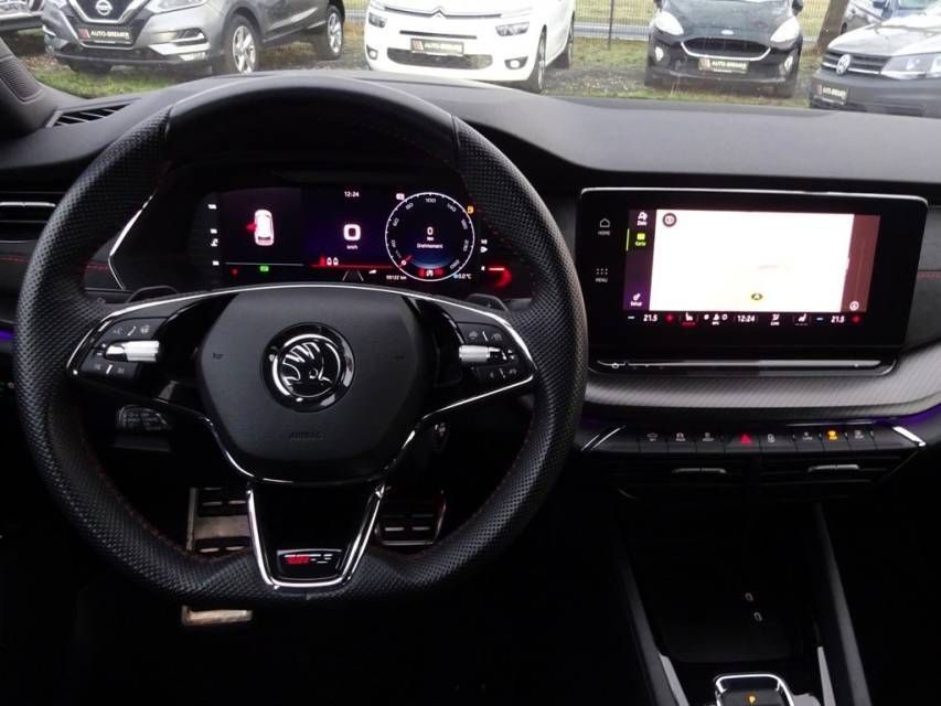 Fahrzeugabbildung SKODA Octavia Combi RS 2,0 TDI DGS Navi AHK