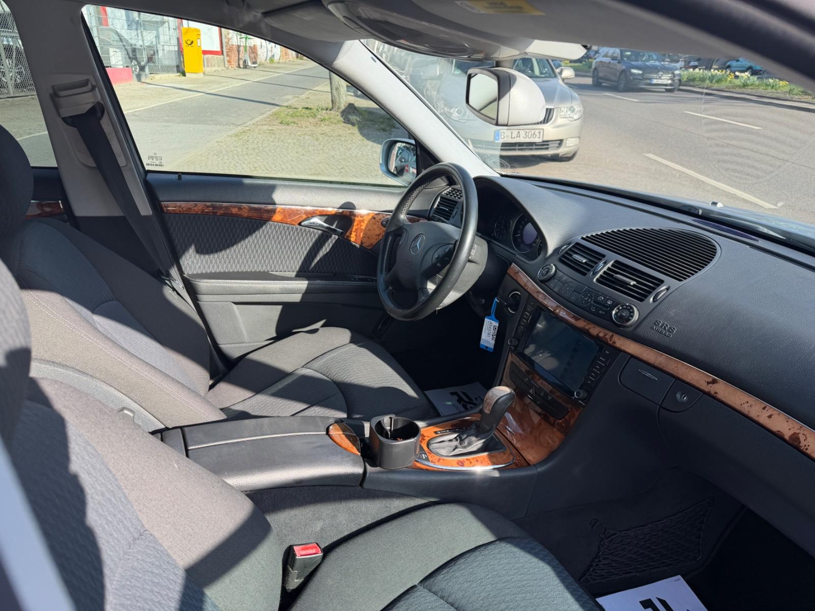 Mercedes-Benz E 220 CDI Limousine Automatik "Elegance"TÜV NEU