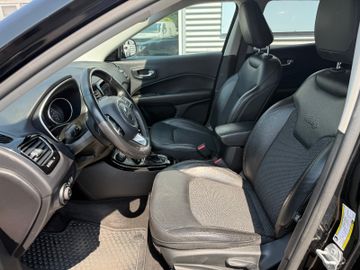 Jeep Compass Limited 4WD+Xenon+AHK+Navi+SHZ+LKRHZG+Ap