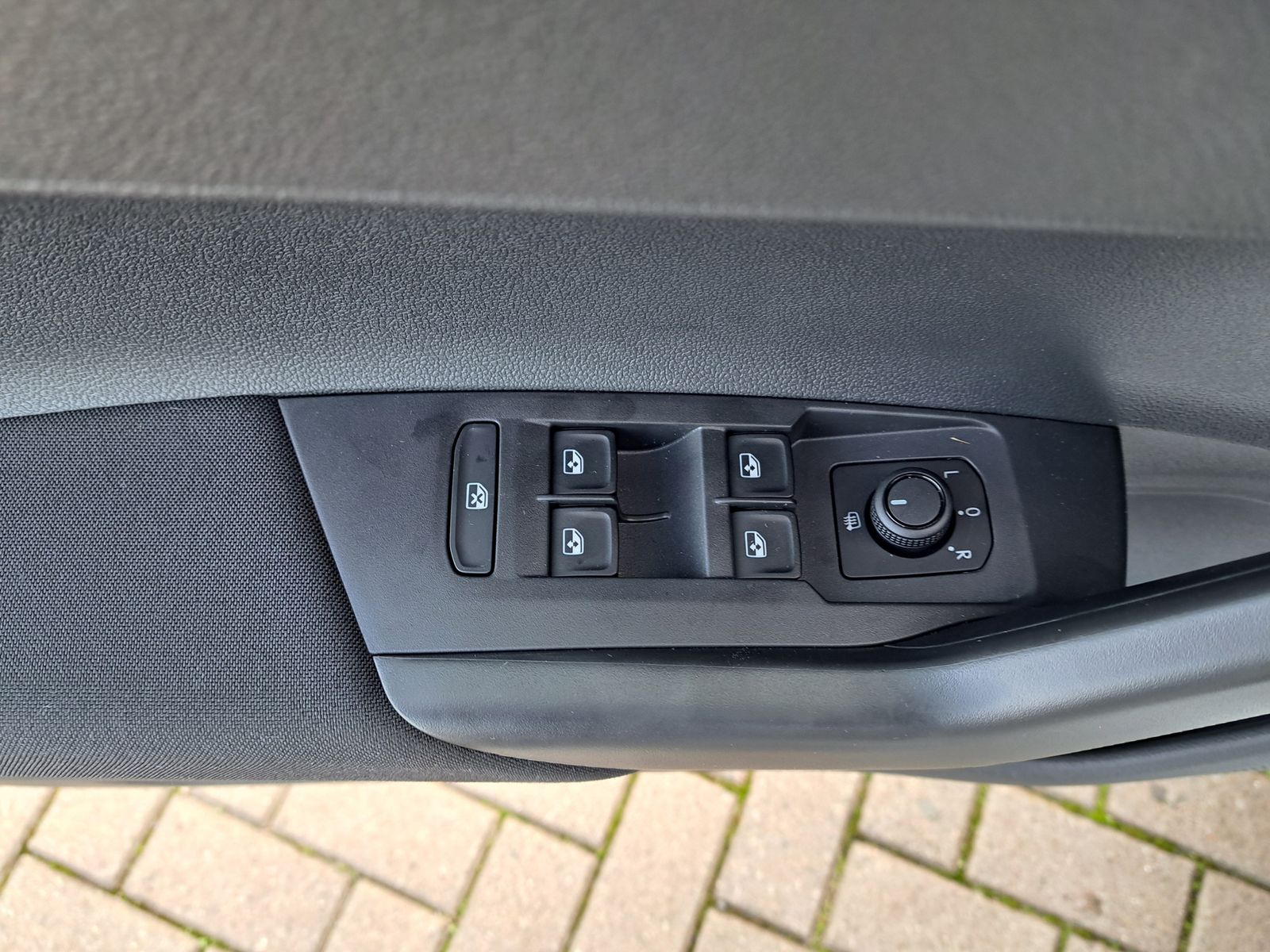Fahrzeugabbildung Volkswagen Polo 1.0 LED KLIMA PDC LICHT- & REGENSENSOR