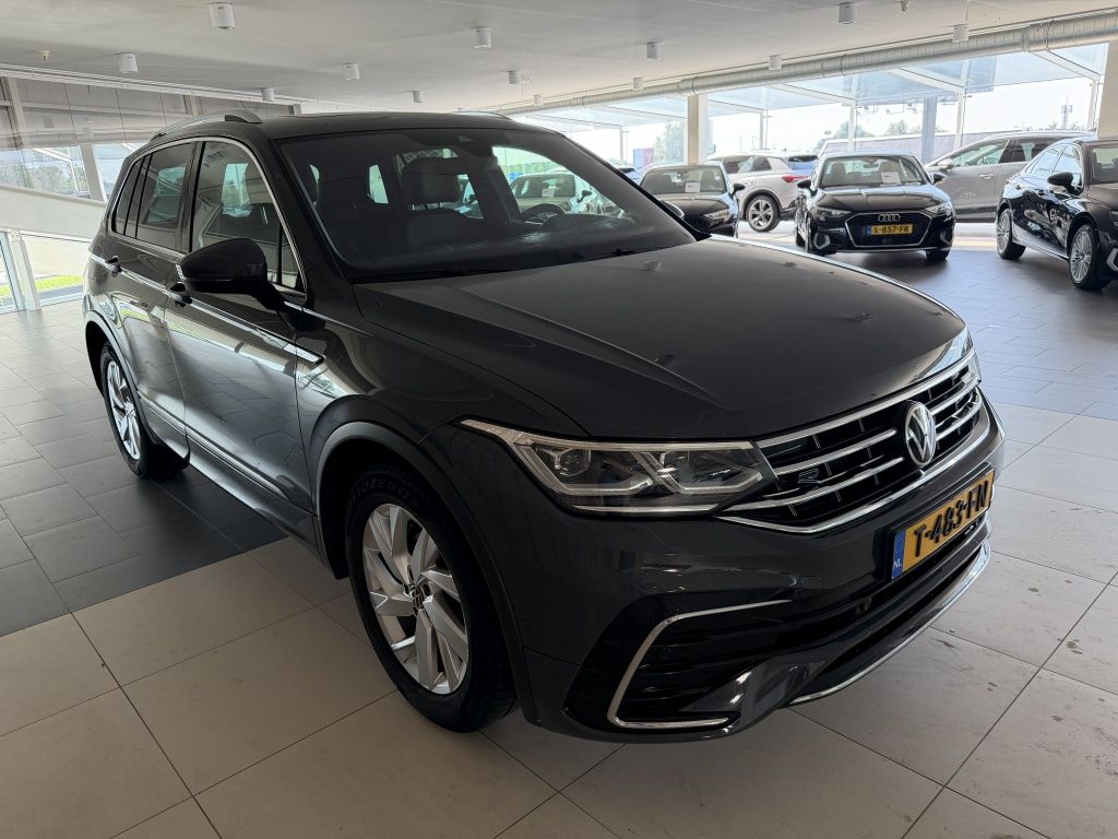 Volkswagen Tiguan 1.5 TSI R-Line Business imagem 2