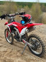 Honda CRF 450 R - Motorräder in Halle
