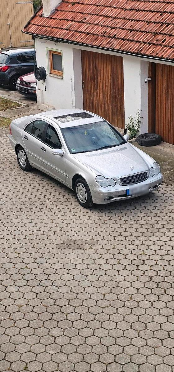Mercedes-Benz C 180