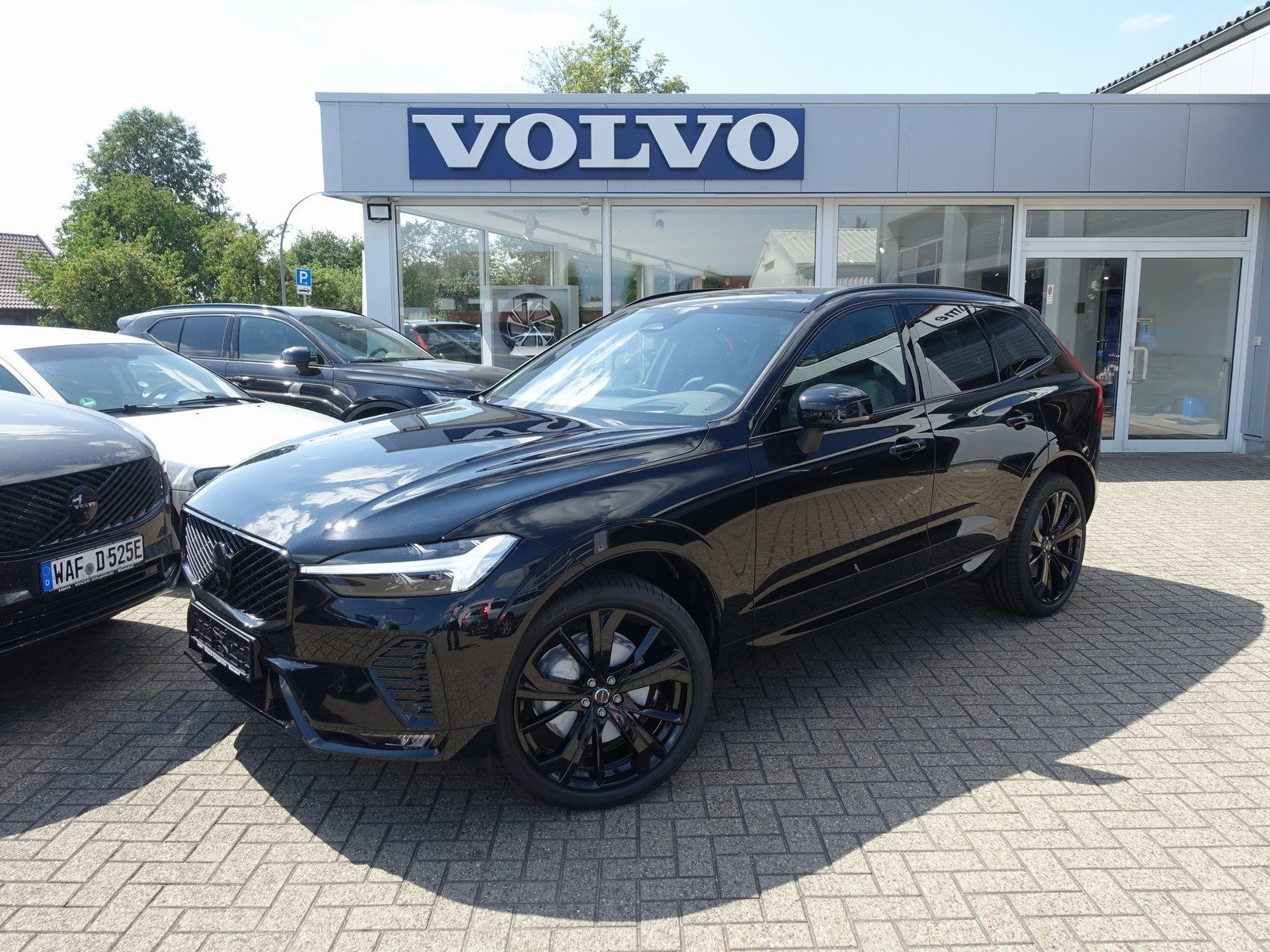 Volvo XC60 Black Edition B5 AWD/360°Cam/AHK/HeadUp
