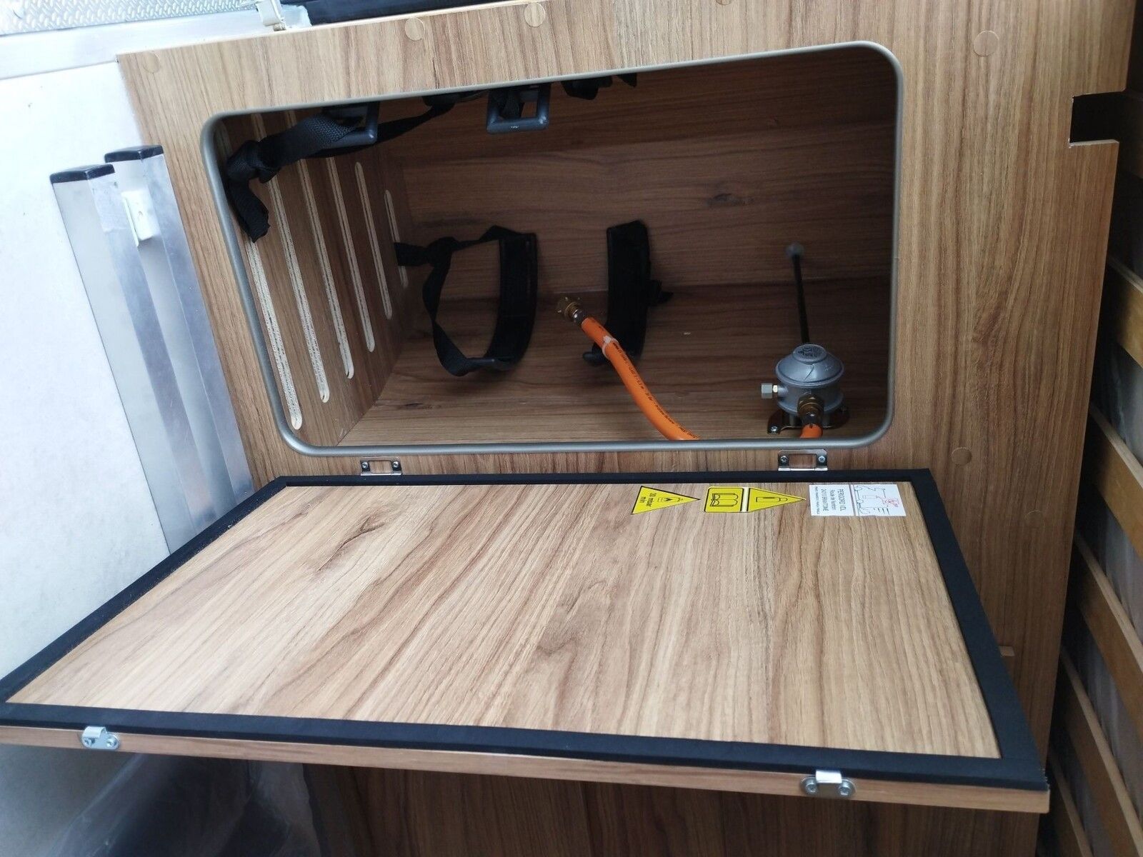 Fahrzeugabbildung Karmann Dexter DE 600 Concept Paket