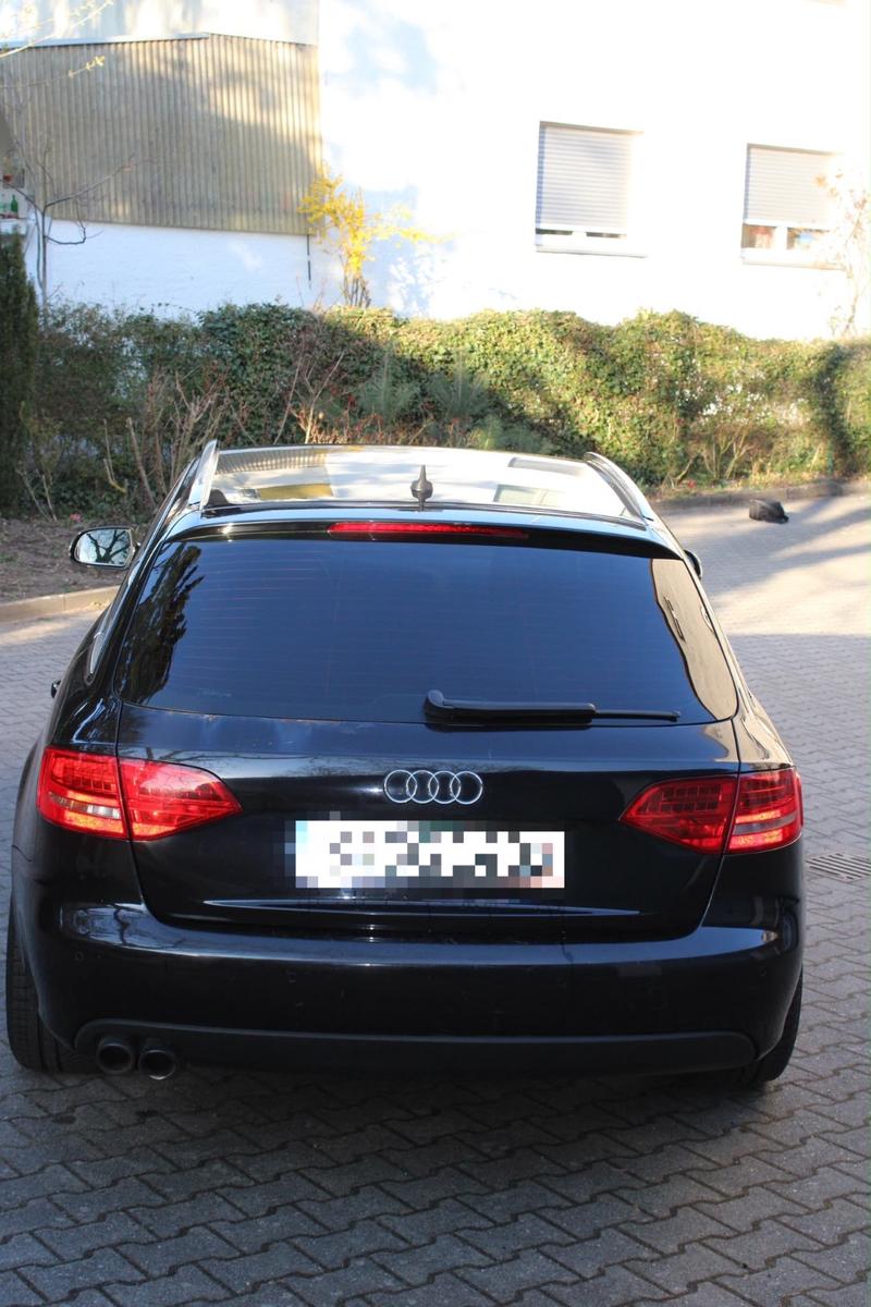 Audi A4 2010 — photo 14