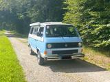 Volkswagen T3 Caravelle weiß-blau Oldtimer Camper
