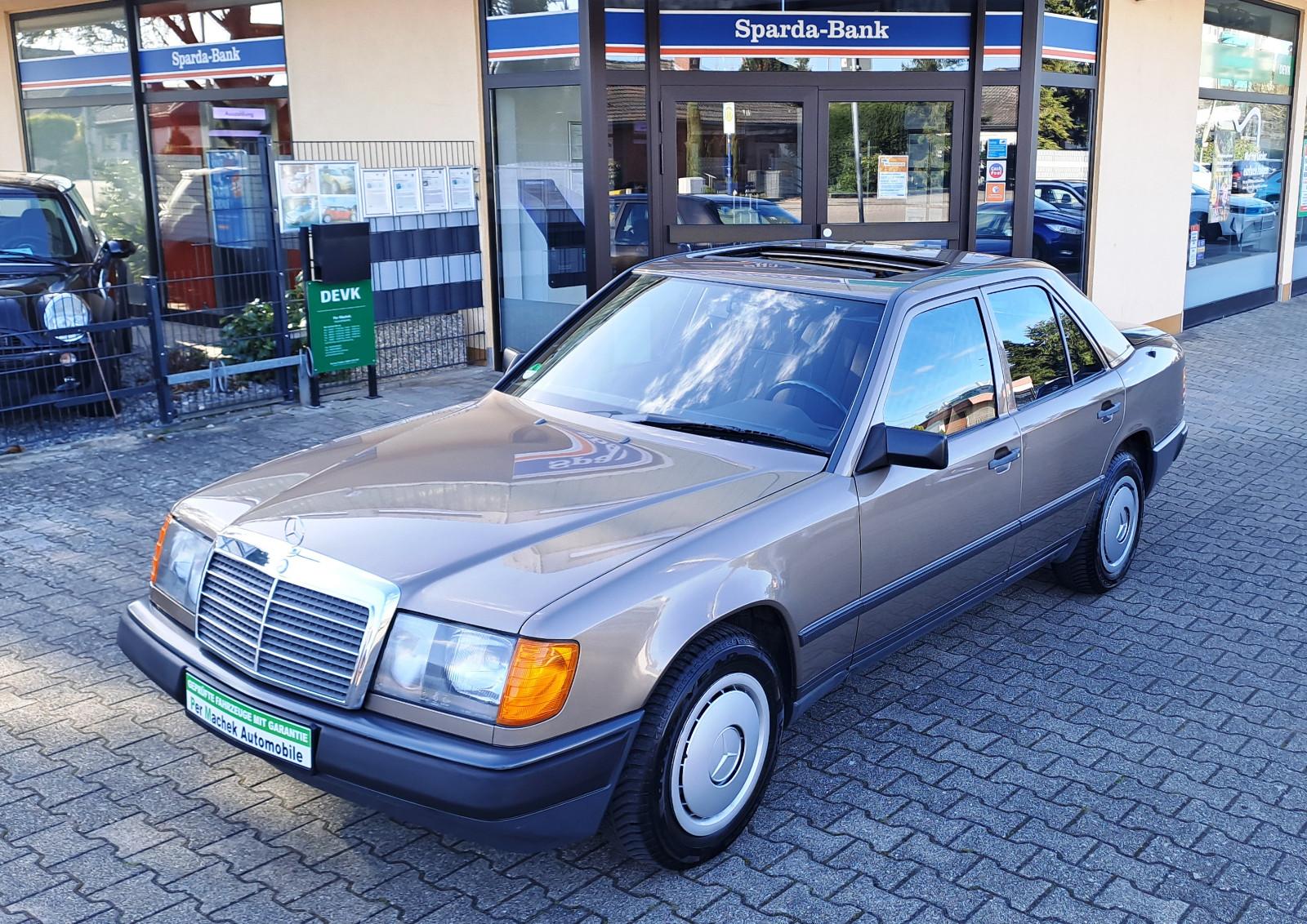 Mercedes-Benz E 230 1.Hand / H-Zulassung / Sammlungszustand /