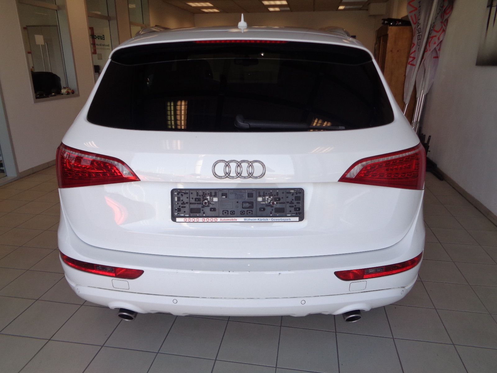 Fahrzeugabbildung Audi Q5 3.0 TDI  quattro / Bi-Xenon / NAVI / LEDER