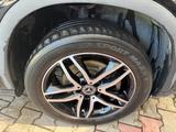 Mercedes-Benz GLA 250 4MATIC DCT - - Mercedes-Benz GLA 250 von privat