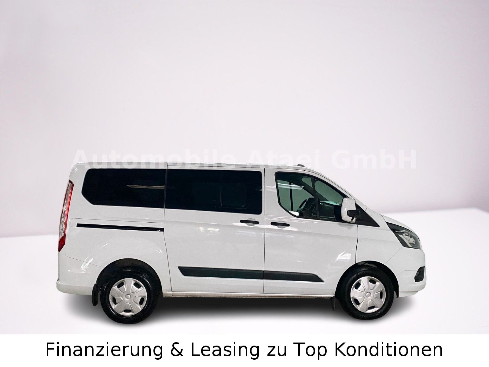 Fahrzeugabbildung Ford Transit Custom 340 L1H1 *8-Sitzer* NAVI (0657)