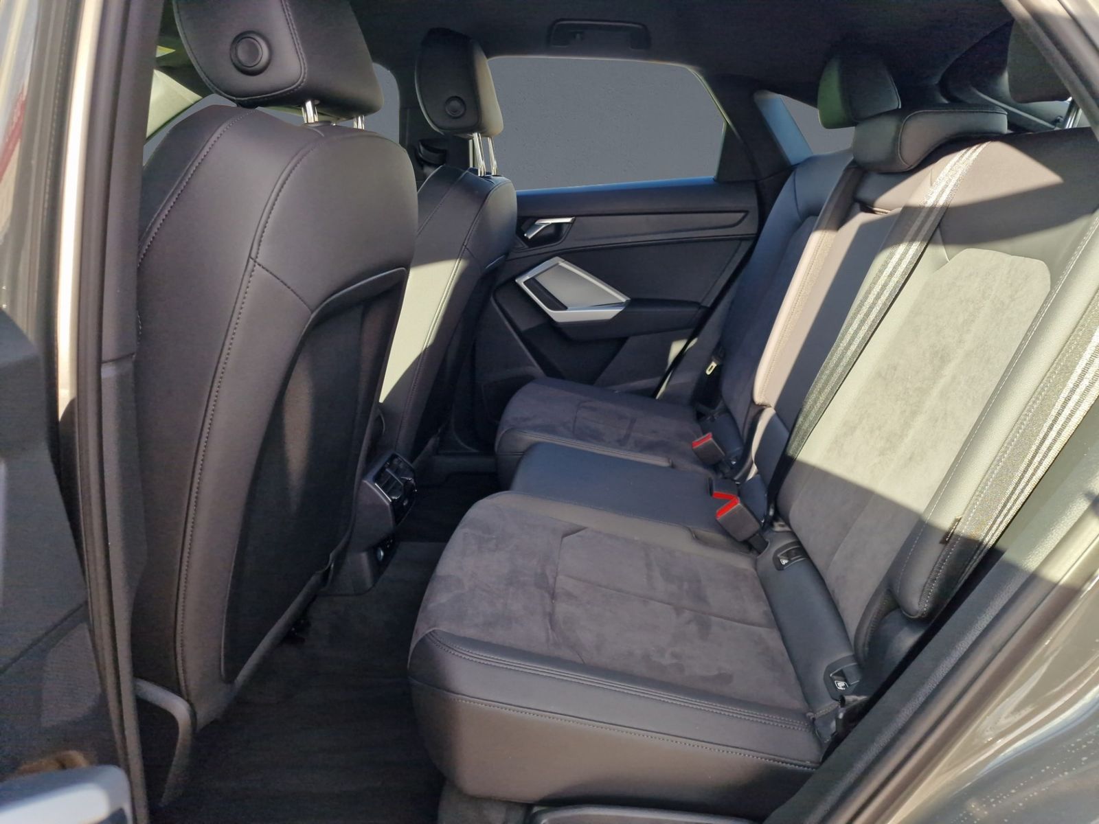 Audi Q3 - Bild 21