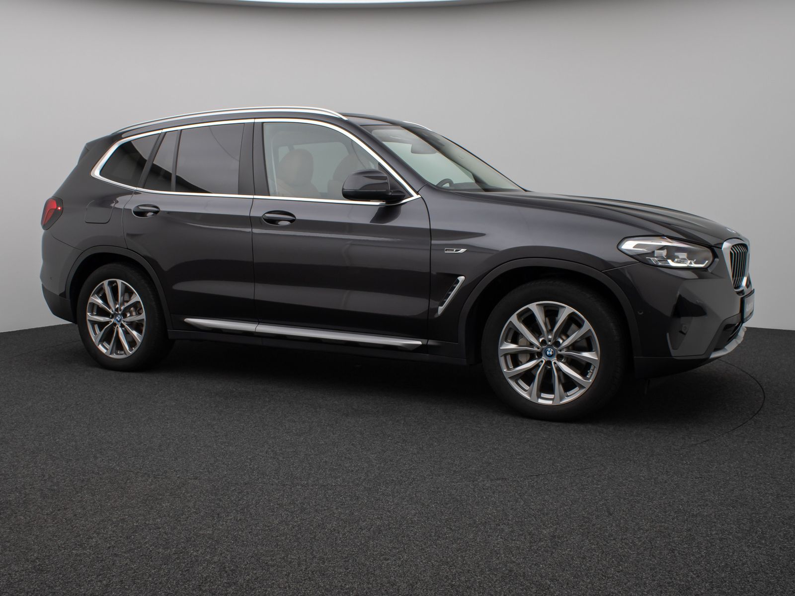 Fahrzeugabbildung BMW X3 xD30e Panorama Kamera DAB AHK DrivingAssist