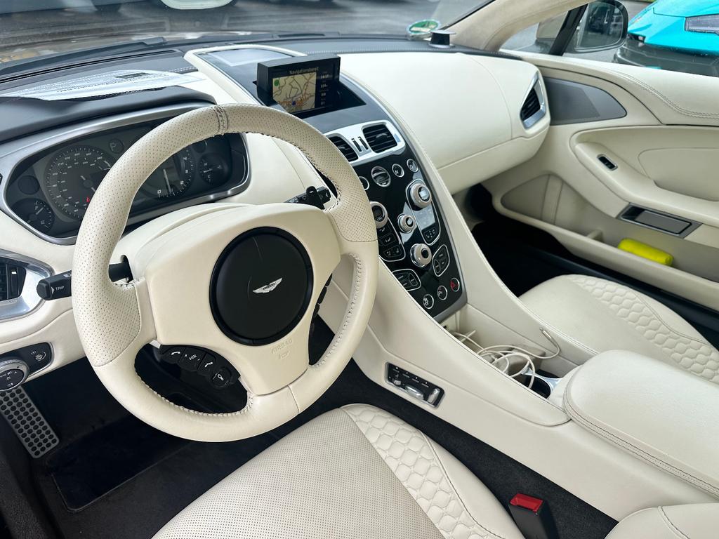 Aston Martin Vanquish