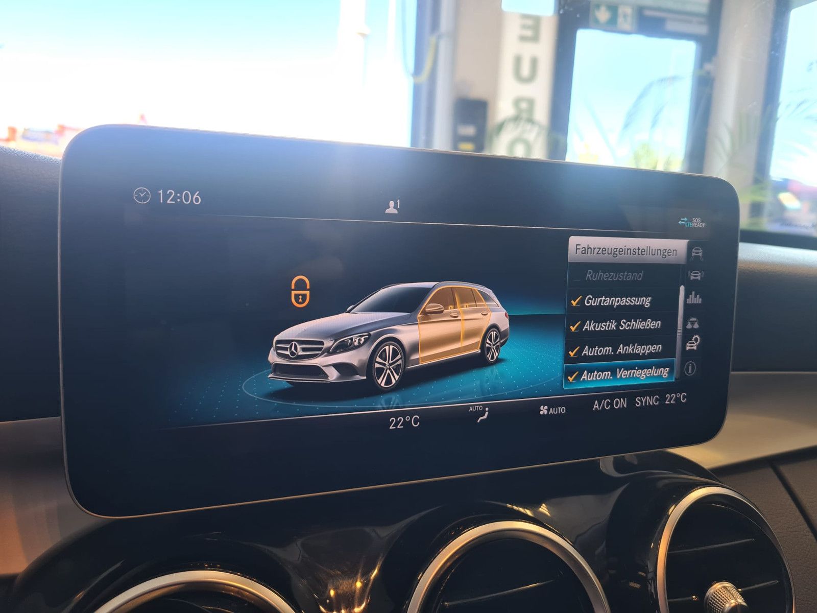 Fahrzeugabbildung Mercedes-Benz C 220 T-Modell d 4Matic / MULTIBEAM / KAMERA /