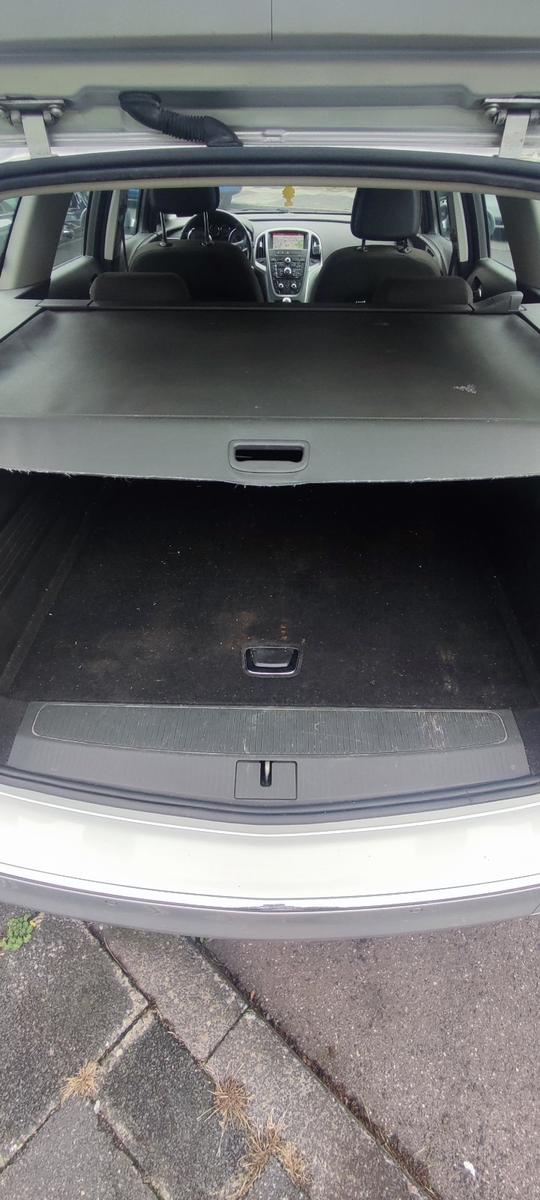 Opel Astra 2015 — photo 8