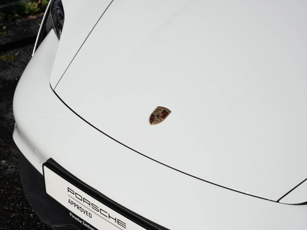 PORSCHE Taycan 2023