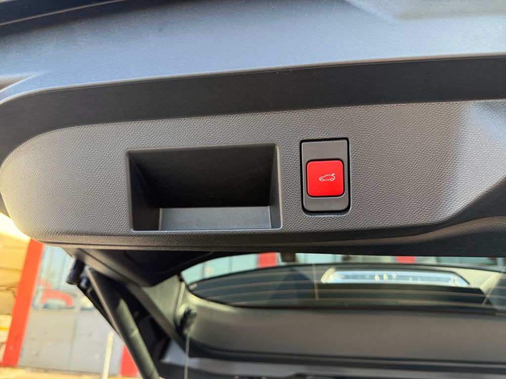 Fahrzeugabbildung Citroën C5 Aircross Hybrid 145 MAX