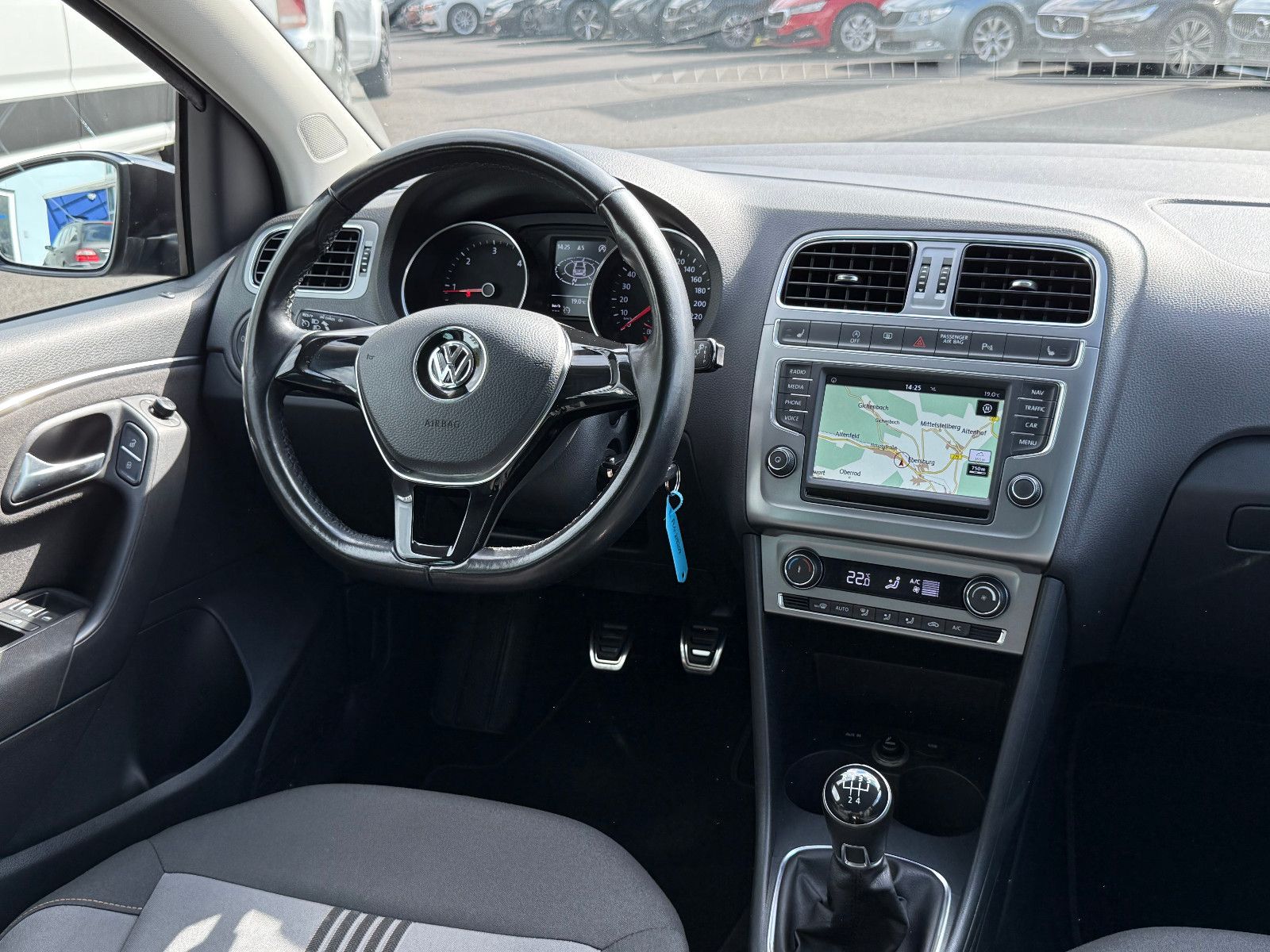 Fahrzeugabbildung Volkswagen Polo V Allstar 1.4 TDI Start-Stopp GRA Navi SHZ