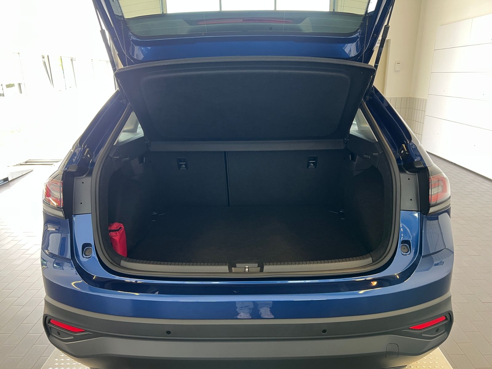 Fahrzeugabbildung Volkswagen Taigo Life 1,0 l TSI *LED, Navi, Kamera, 16''-LM