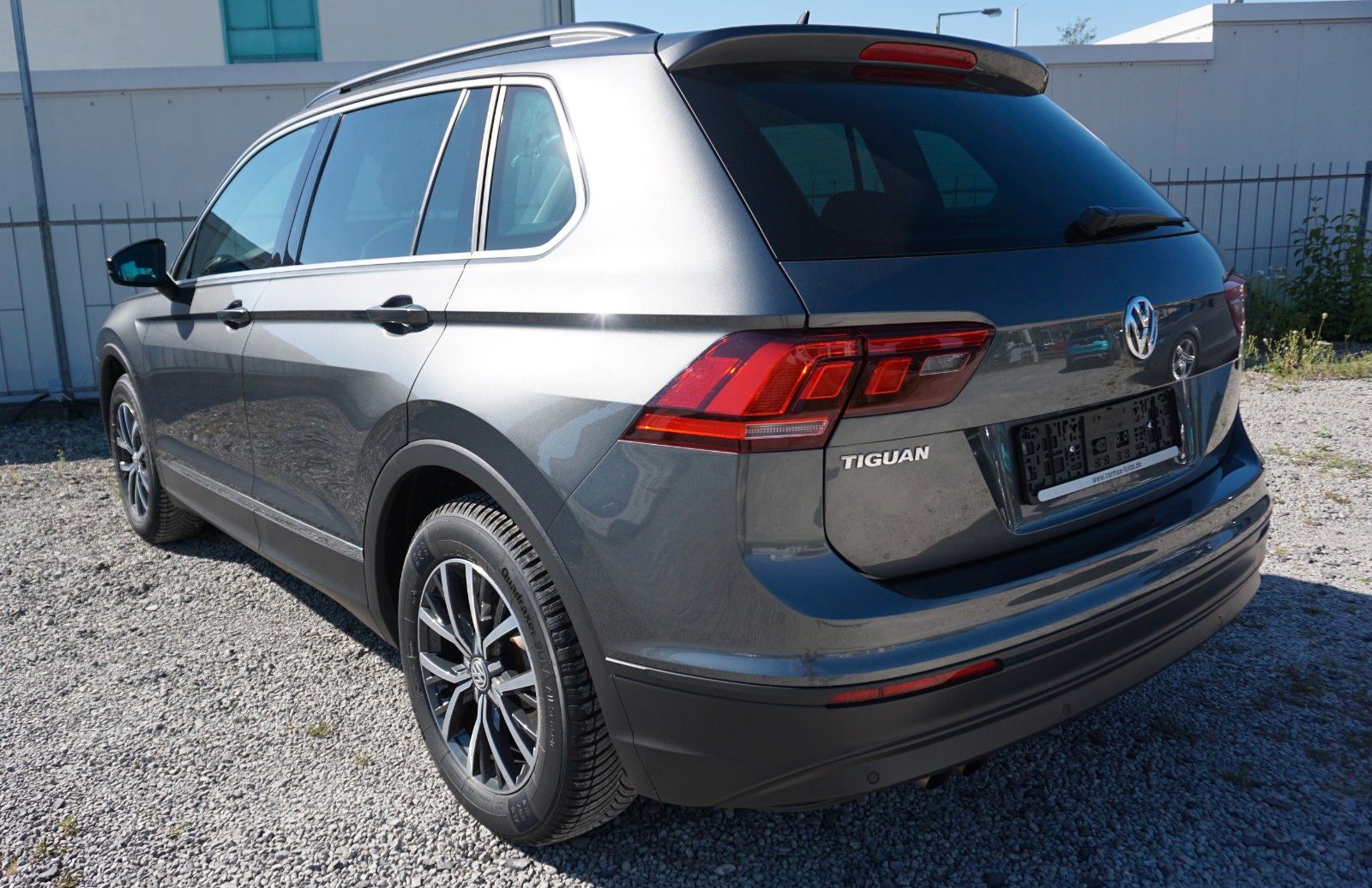 Fahrzeugabbildung Volkswagen Tiguan Comfortline BMT, LED,Navi,PDC, AHK el.
