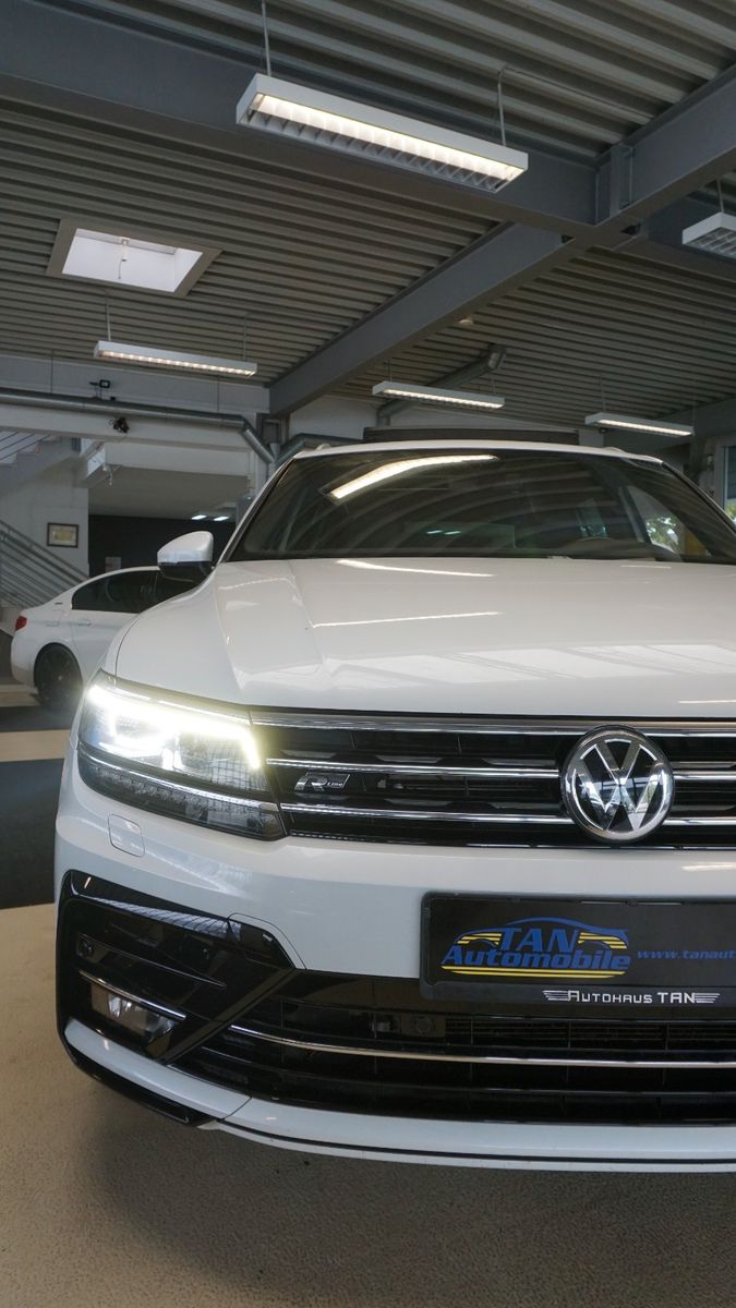 Fahrzeugabbildung Volkswagen Tiguan 4Motion R line *PANO*KAMERA*PERLMUTT*