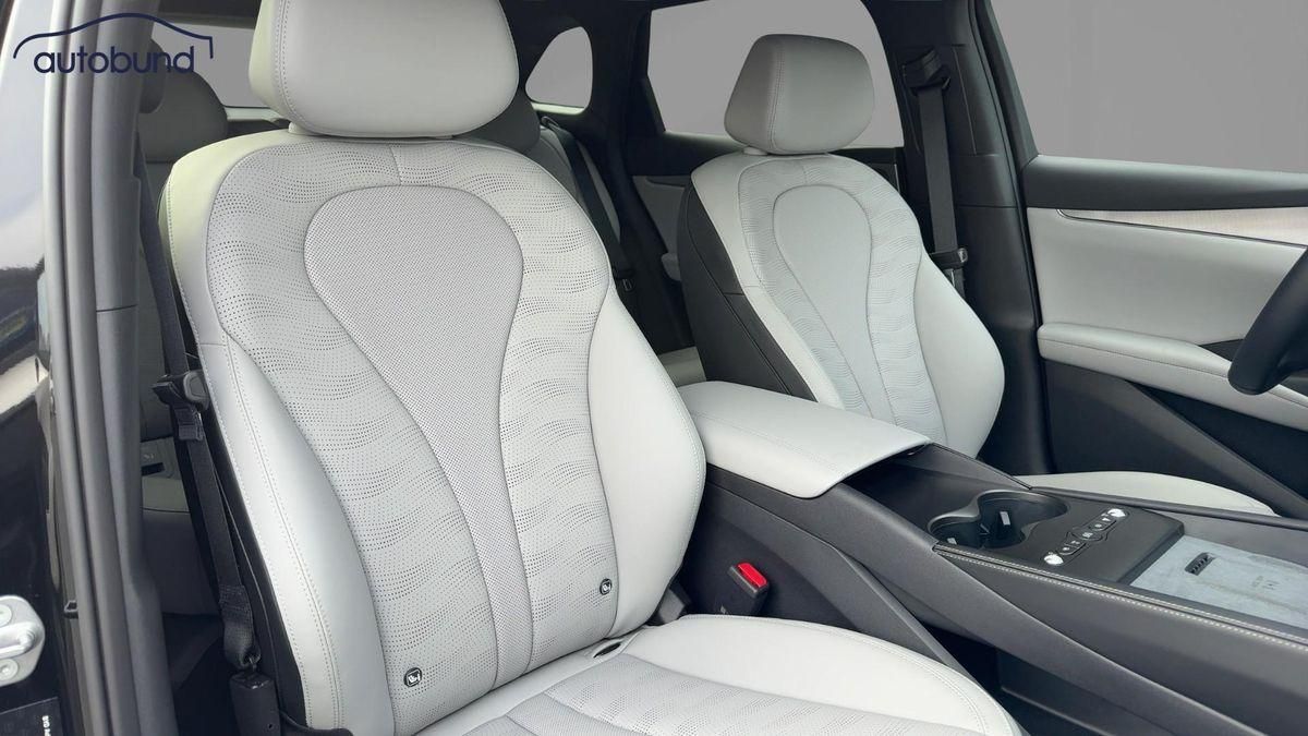 BYD SEAL 6