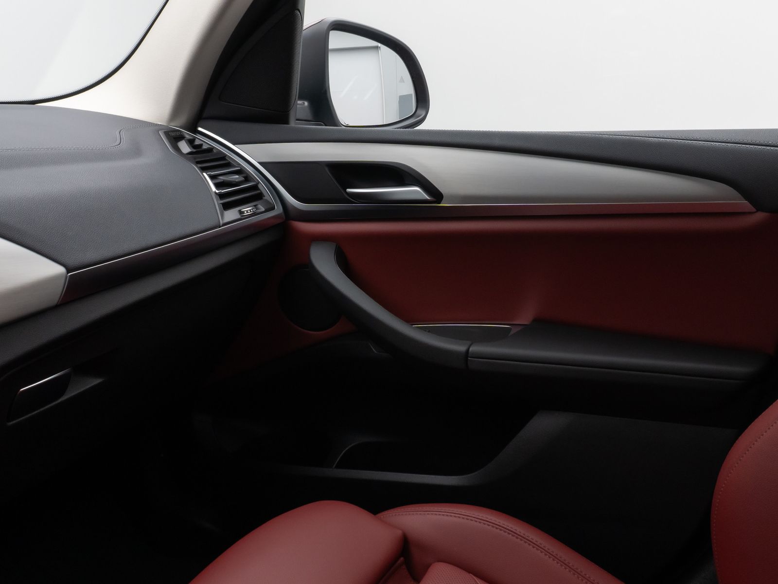 Fahrzeugabbildung BMW X3 xD30e Laser 360° HUD DAB HiFi Komfort Sport