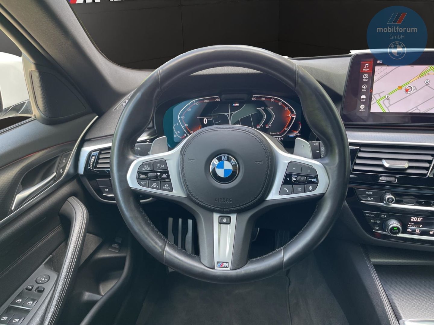 BMW 530 i Touring M-Sport AHK StandHZG Panorama foto 7