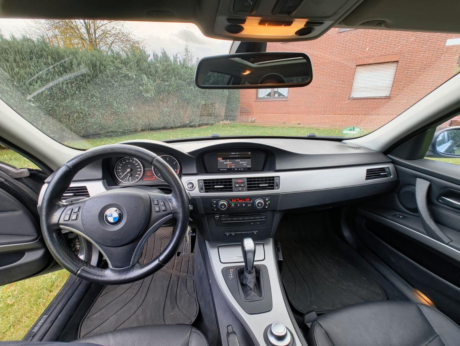 BMW 320 2008 — photo 5