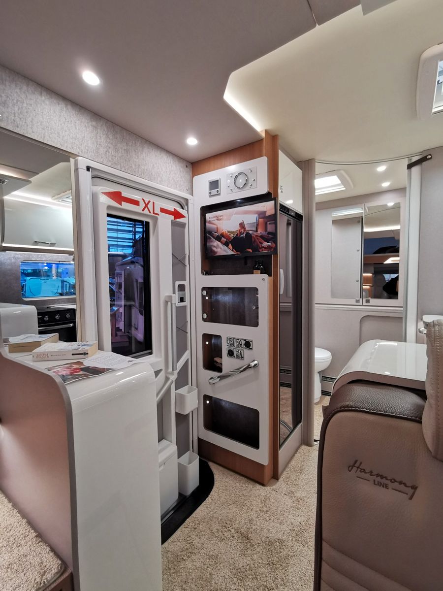 Fahrzeugabbildung Bürstner Lyseo Gallery TD 689 G SPAREN SIE € 62.159!