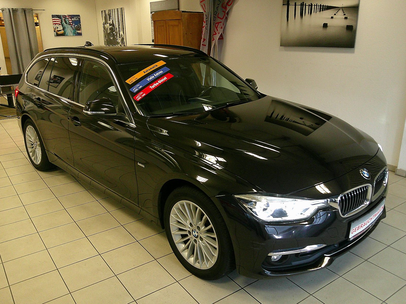 Fahrzeugabbildung BMW 320d xDrive Luxury Line / NAVI / LEDER /H&KSOUND