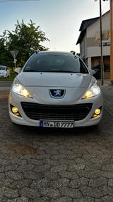 Peugeot 207 SW Tendance HDi FAP 92 Tendance - Peugeot 207 Tendance mit Diesel-Antrieb