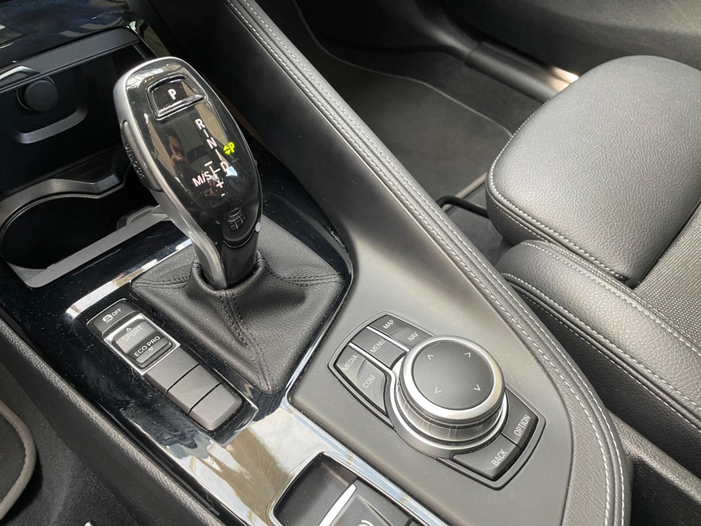 BMW X1 sDrive20i Sport Line *PANO*SHZ*PDC*ACC*, миниатюра 24