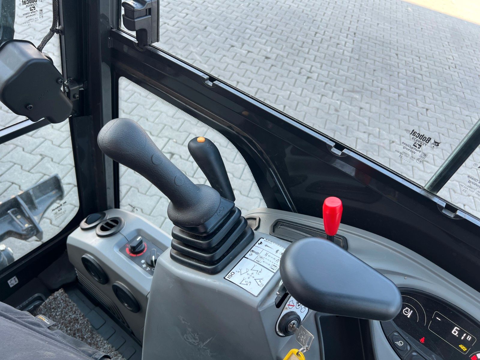 Fahrzeugabbildung Bobcat E17 / MS01 / nur 57h! / 2023 / Löffelpaket