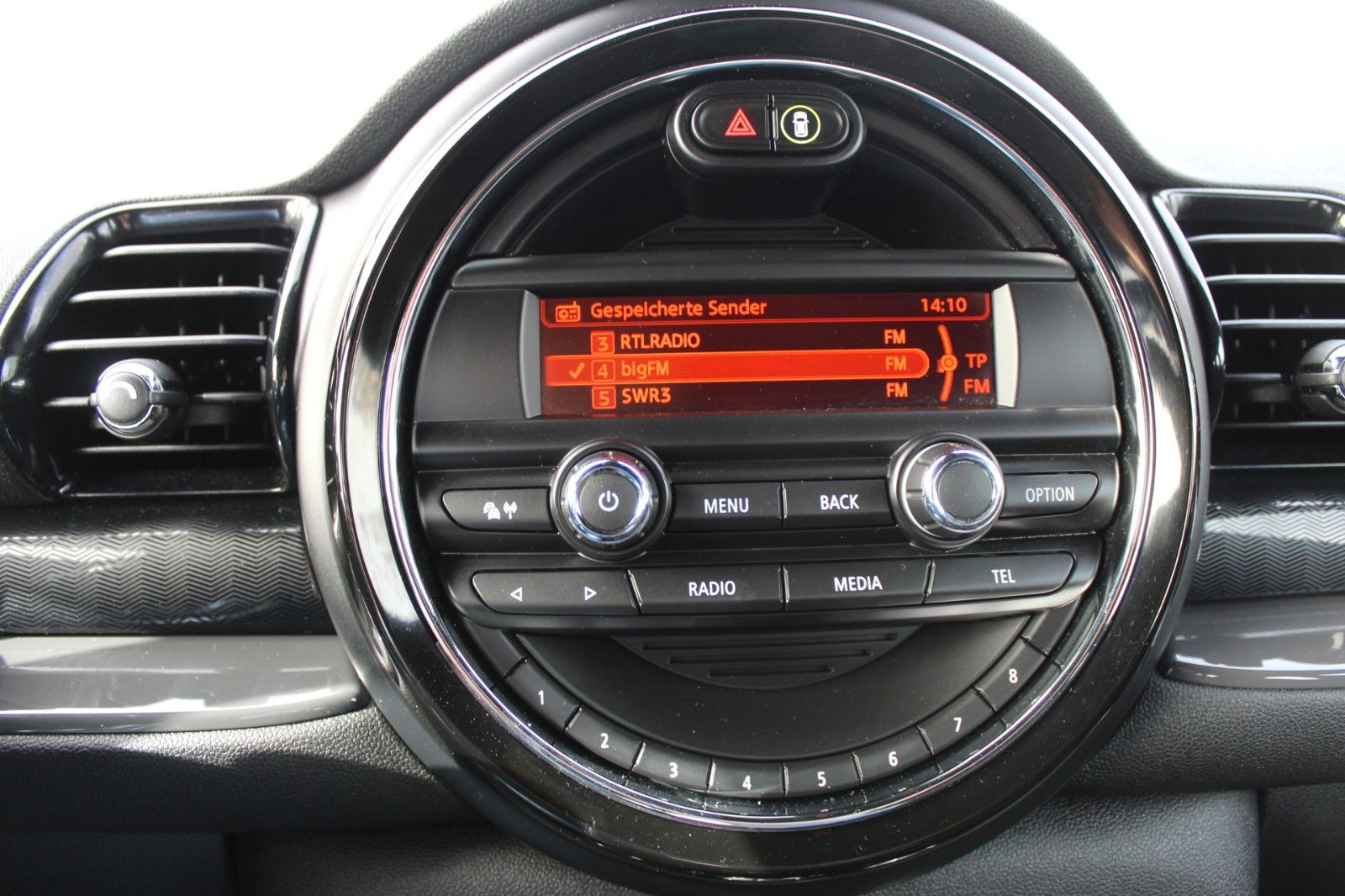 Fahrzeugabbildung MINI COOPER Clubman AHK*Klimaautom.*Sitzh.