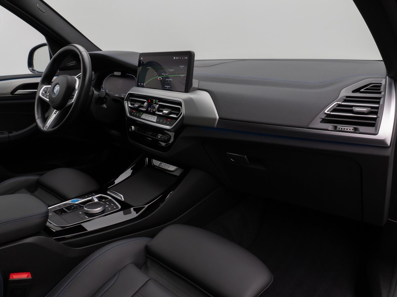 Fahrzeugabbildung BMW iX3 Impressive M Sport Pano 360°Laser HUD H/K