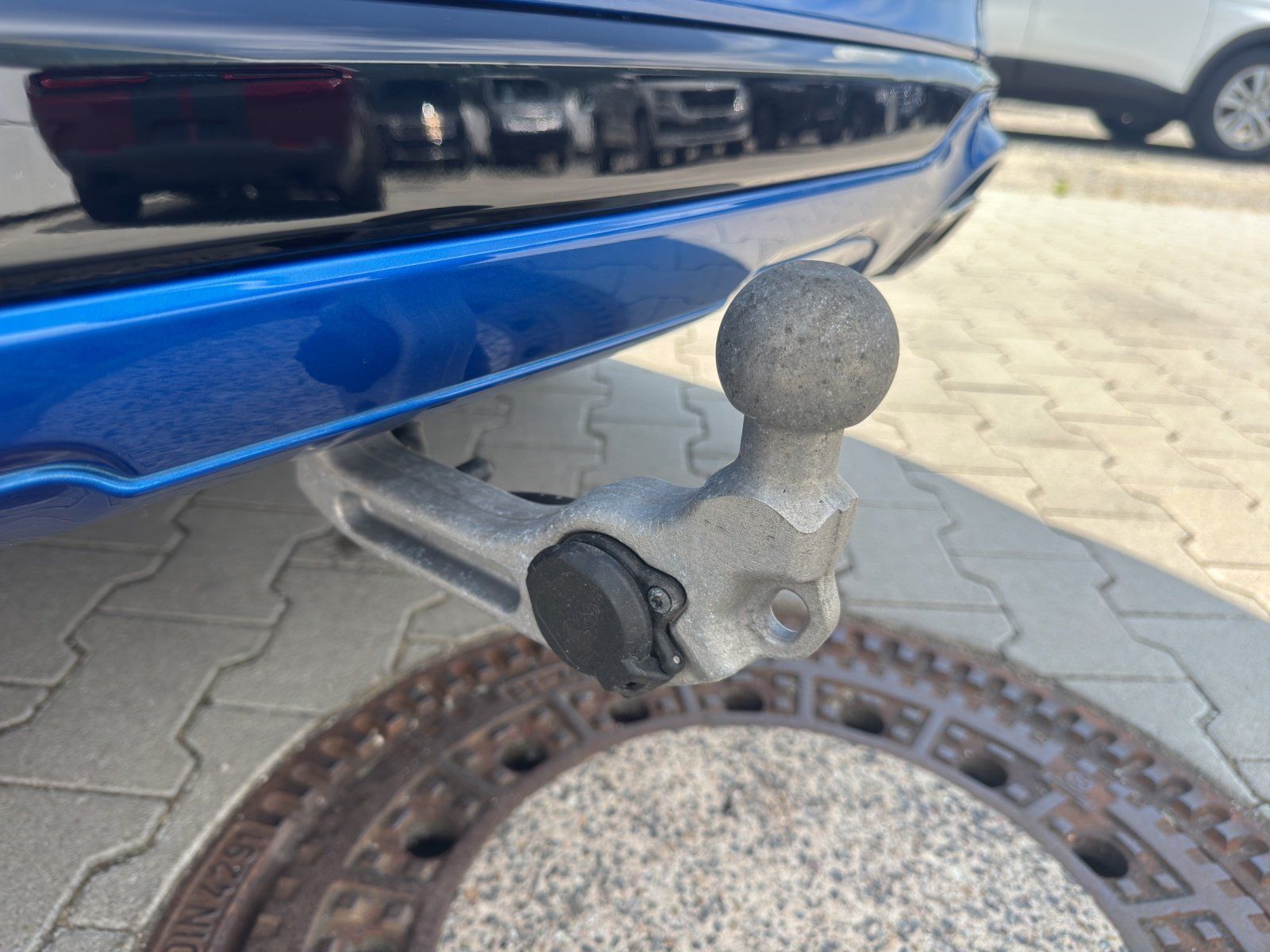 Fahrzeugabbildung Ford Kuga 2.5 FHEV ST-Line X Aut./ACC/AHK/KAMERA/B&O