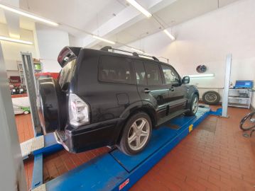 Mitsubishi Pajero 3.2 DI-D Dakar V60 im Kundenauftrag!