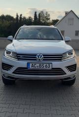 Volkswagen Touareg 3.0 V6 TDI R SCR Tiptr. BMT Terrain Te - Volkswagen Touareg in Aachen